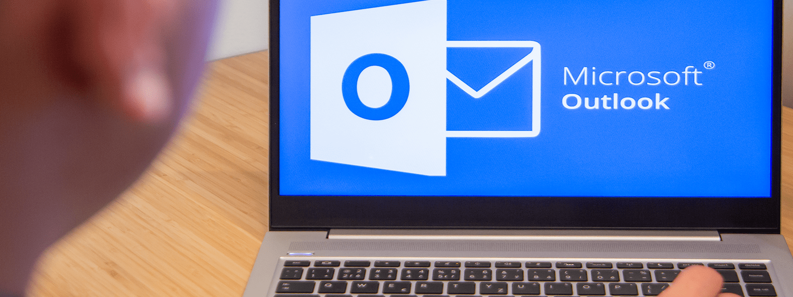 Why Should You Choose Microsoft Outlook - Computing Australia